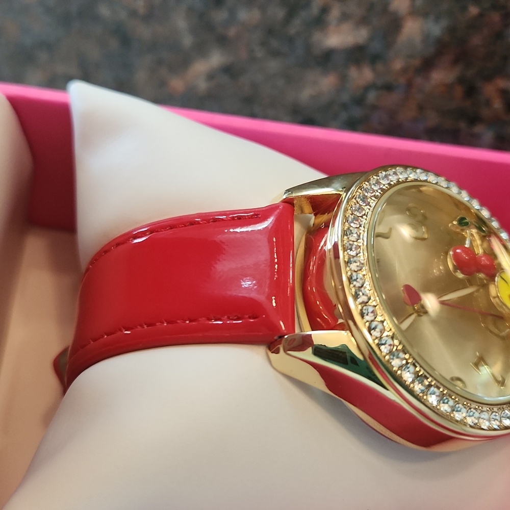 NWT ❗️ Betsey Johnson red gold rhinestones cherry faux leather watches - Picture 5 of 13
